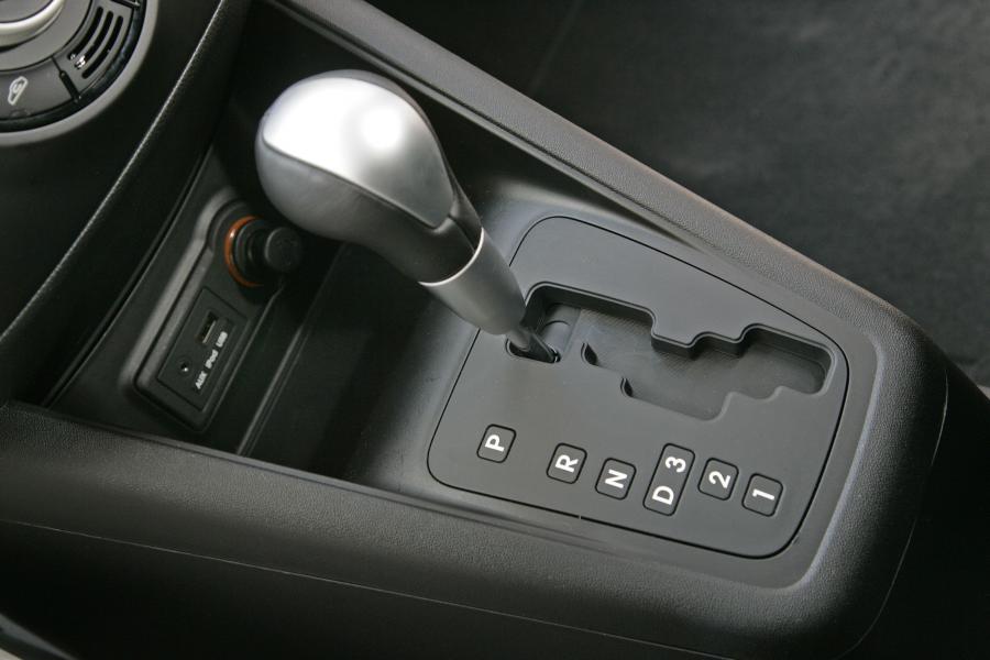  Kia Venga 2010 года  (фото 62 из 199)